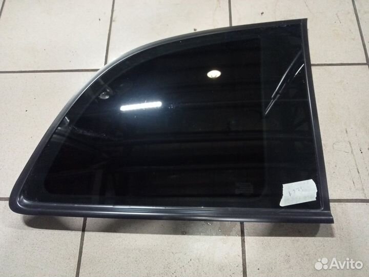 Форточка задняя правая Опель Зафира А