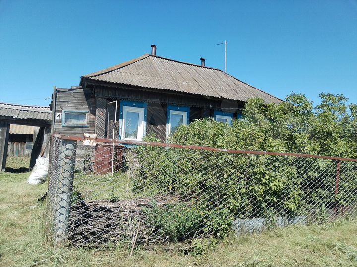 Дом 30 м² на участке 20 сот.