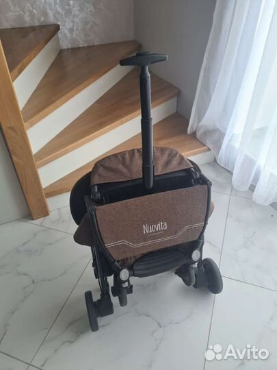 Коляска прогулочная Nuovita Giro