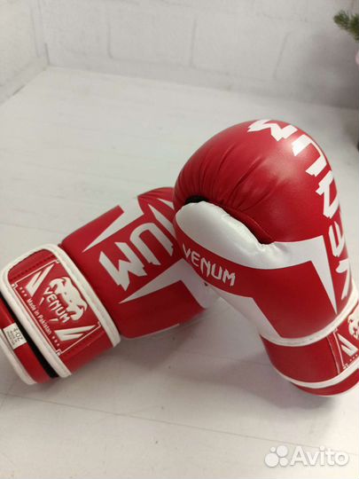 Боксерские перчатки