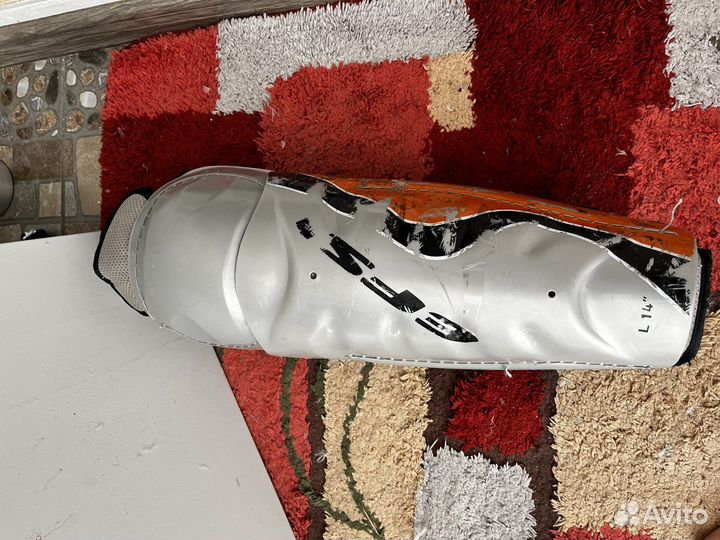 Хоккейный шлем щитки налокотники шорты