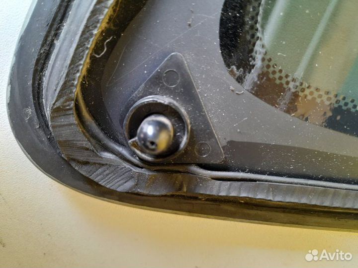 Стекло глухое правое Ford Focus 2 Рестайлинг седан