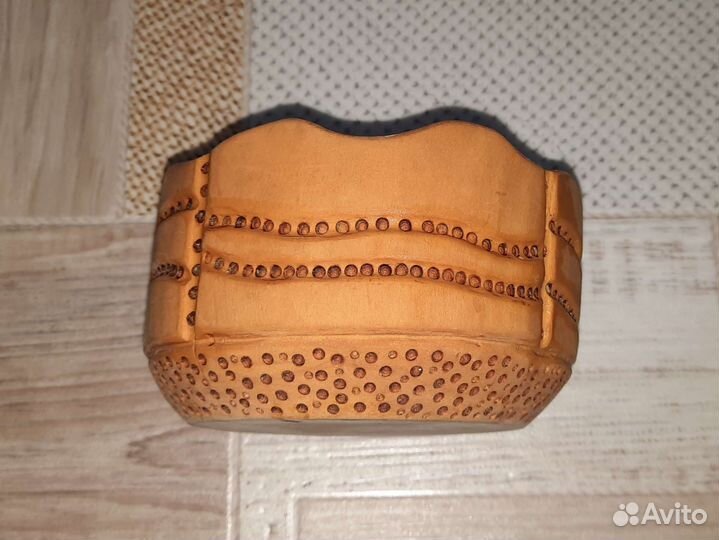 Чаша из дерева