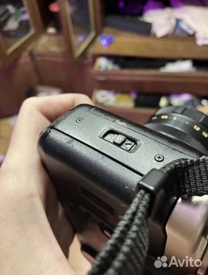 Замок крышки Canon EOS 30 / canon eos 50 / elan 2