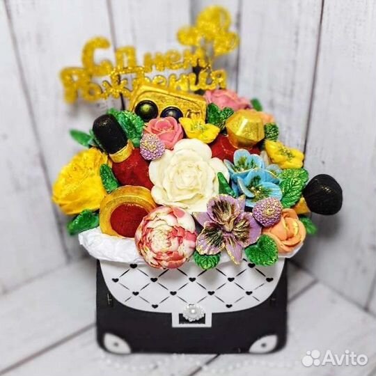 Коробочки/ящички/композмции и пр с шоколад цветами