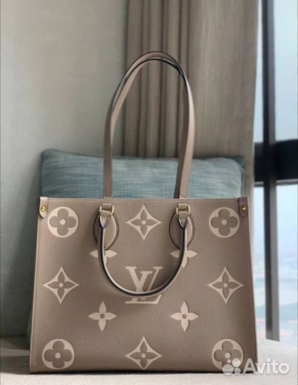 Cумка louis vuitton бежевая