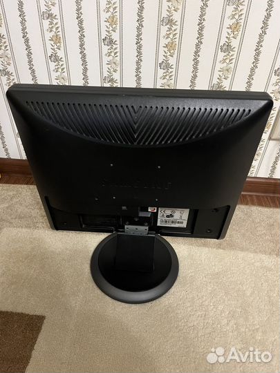 Монитор Samsung 731 BF