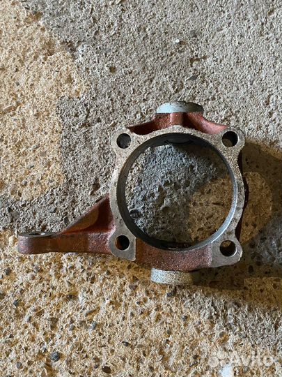 Кулак поворотный Луаз 969 правый (Новый) СССР