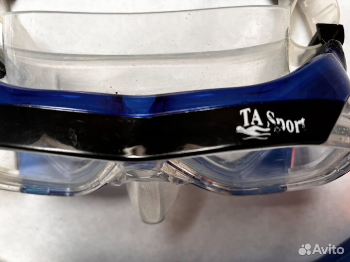 Маска для подводного плавания с трубкой