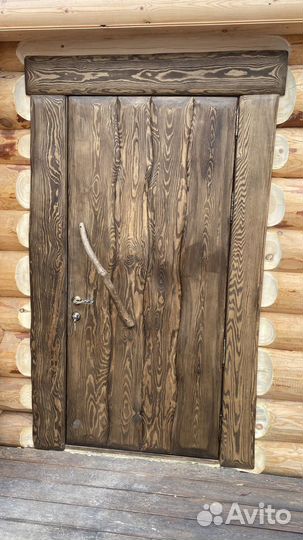 Авторские двери из массива для деревянных домов