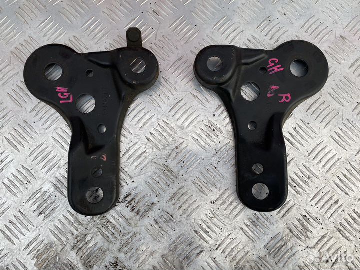 Крепление подрамника Mazda 6 GH