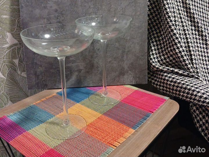 Ваза конфетница на ножке.Диам.15,высота 24см.СССР