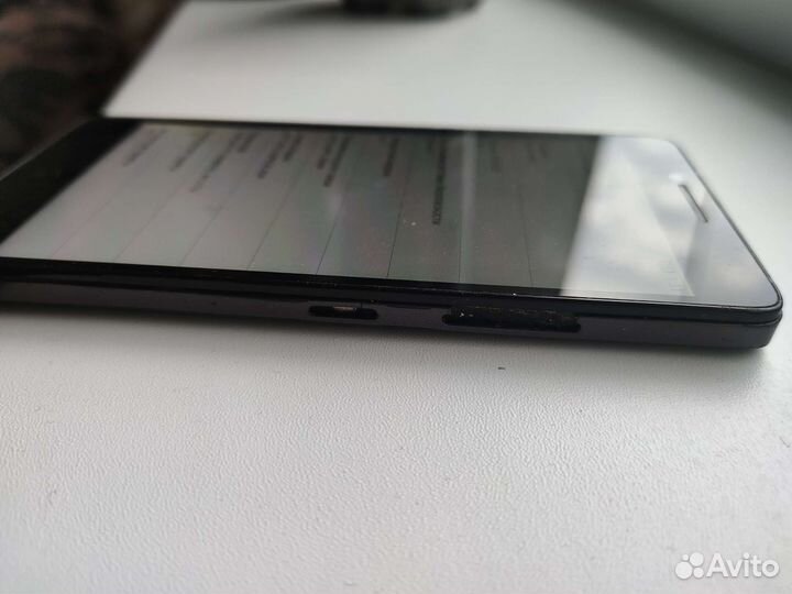 Телефон Lenovo
