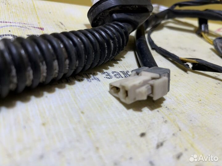 Проводка (коса) передней правой двери Kia Spectra