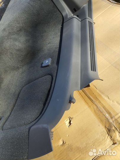 Volvo v50 обшивки багажника левая+правая