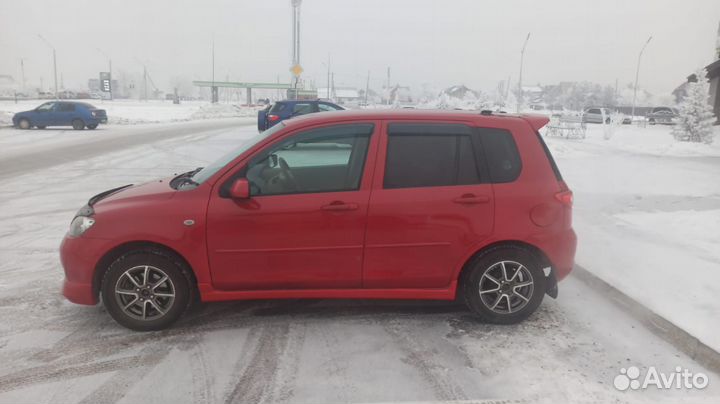 Mazda Demio 1.4 AT, 2002, 260 000 км