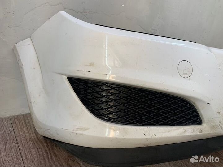 Бампер передний Opel Astra H универсал 2011