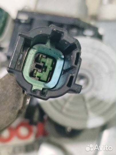 Стеклоподъемник электр. передний правый Nissan Al