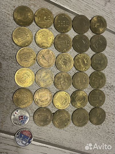 Сувенирные монеты и гвс