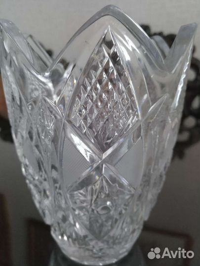 Хрустальная ваза