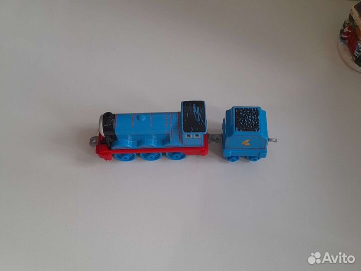 Игрушка Паровозик Томас в хорошем состояни