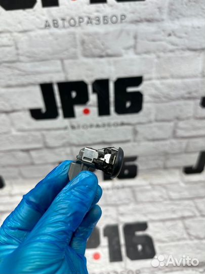 Датчик парктроника передний левый Infiniti Ex37