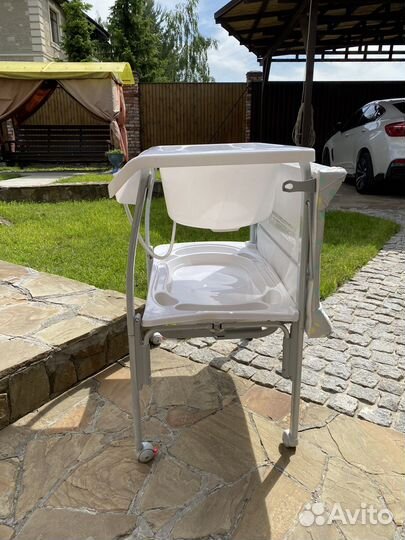 Ванночка и пеленальный столик Mothercare