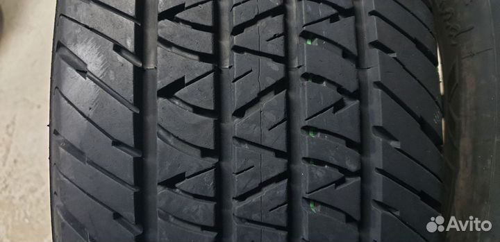 Kumho Road Venture ST KL11 235/70 R16 104T