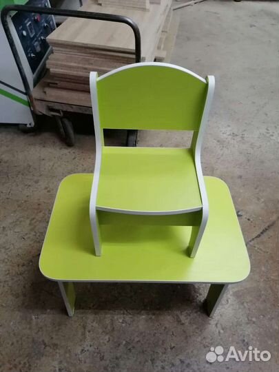 Детский стол и стул