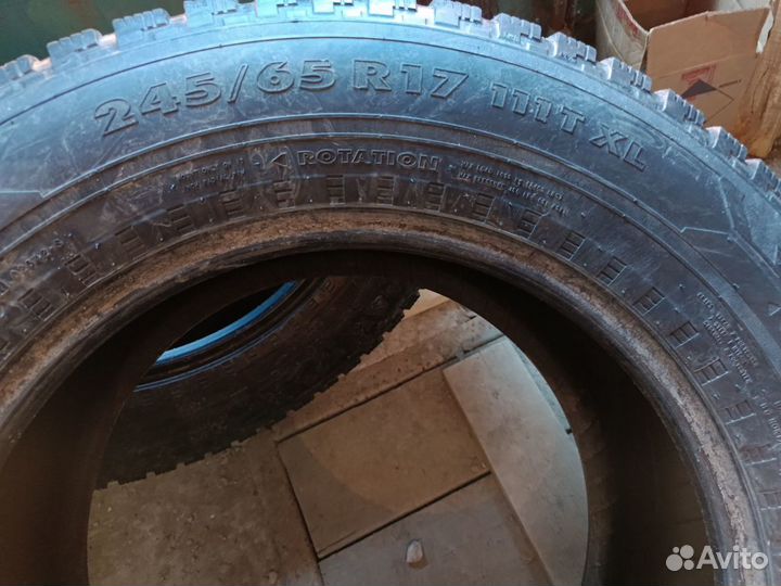 Nokian Tyres Hakkapeliitta 5 SUV 245/65 R17 111T