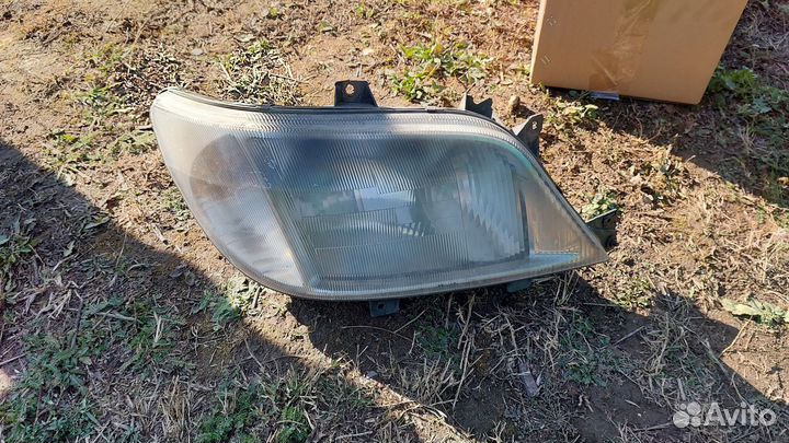 Mercedes sprinter фара