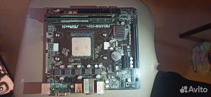 Материнская плата с процессором и оперативкой