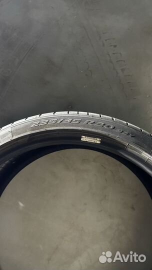 Pirelli P Zero PZ4 235/35 R20