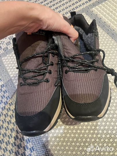 Новые ботинки