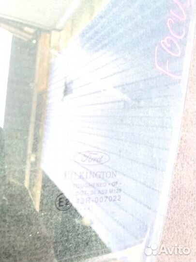 Стекло двери переднее левое Ford Focus