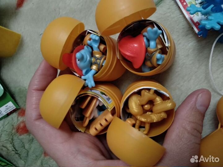 Смурфики из киндер 2022