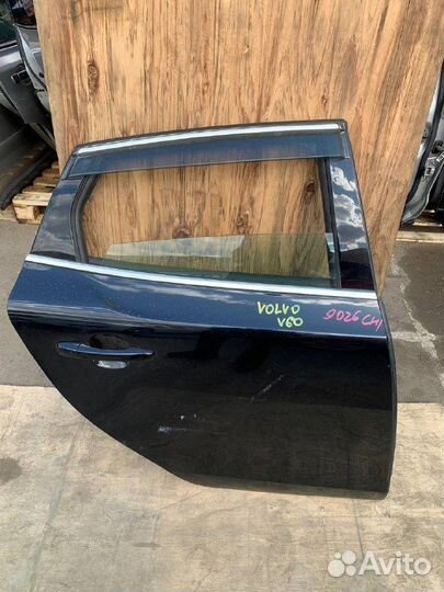 Дверь задняя правая Вольво V60 2010-2013 в сборе