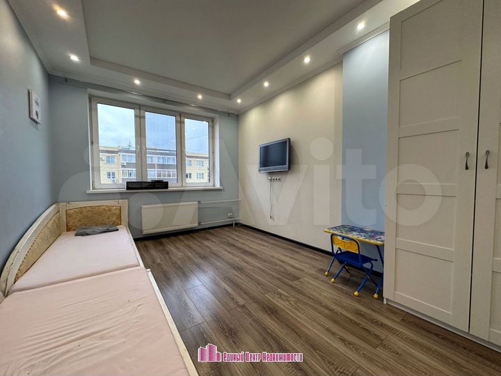 2-к. квартира, 72,3 м², 3/3 эт.