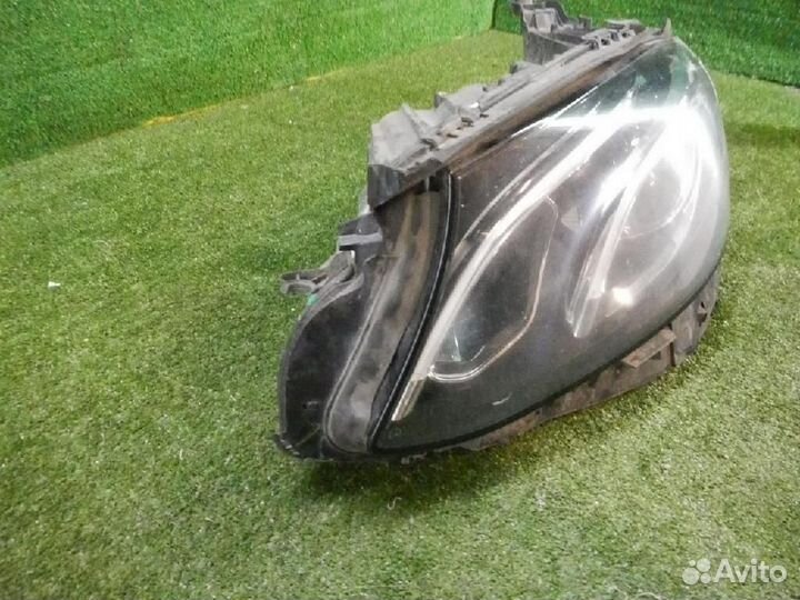 Фара левая Mercedes-Benz E-Class