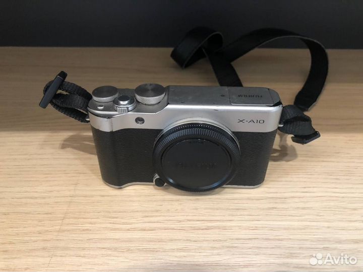Fujifilm X-A10