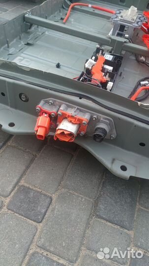 Корпус ввб Nissan leaf aze0