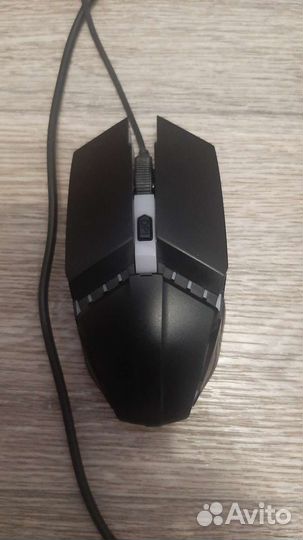 Игровая клавиатура и мышь