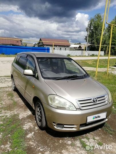 Toyota Ipsum 2.4 AT, 2001, 228 656 км