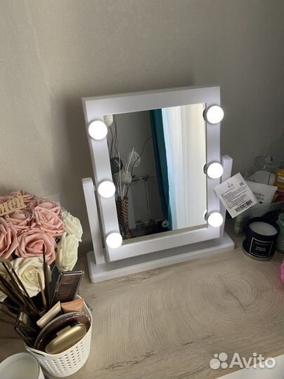 Зеркало с подстветкой для туалетного столика новое