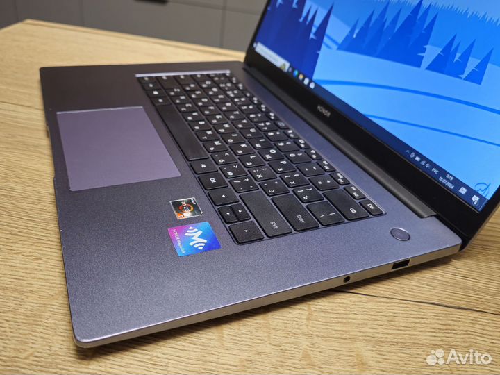 Ультрабук Honor 15 R5/vega8/SSD/DDR4