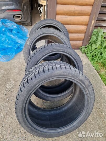 Dunlop Grandtrek Ice 02 275/40 R20 и 315/35 R20