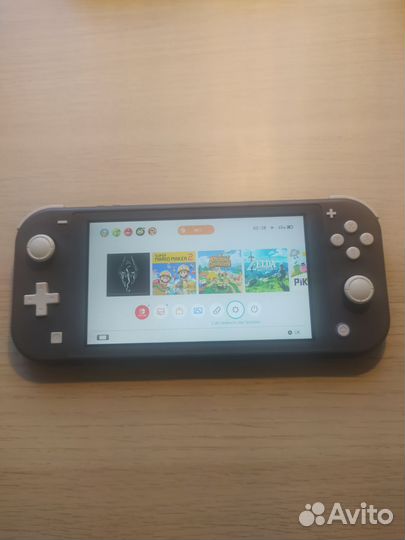 Nintendo Switch Lite, карта на 128гб