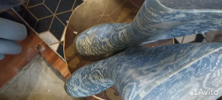 Резиновые сапоги