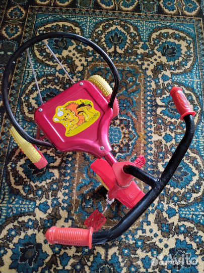 Трехколесный велосипед