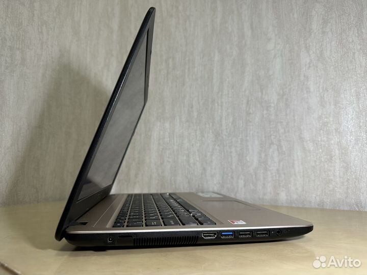 Мощный ноутбук asus 4GB/256GB/HDD